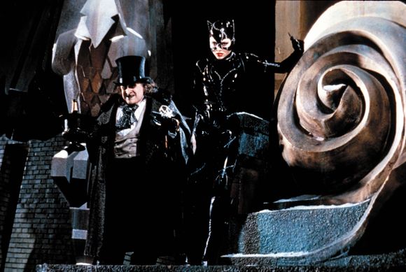 Danny DeVito, Michelle Pfeiffer în Batman Returns