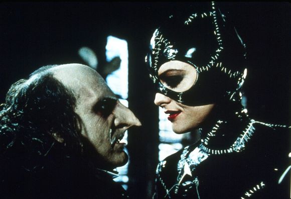 Danny DeVito, Michelle Pfeiffer în Batman Returns