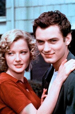 Gretchen Mol, Jude Law în Music from Another Room