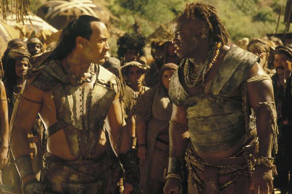 Michael Clarke Duncan, Dwayne Johnson în The Scorpion King