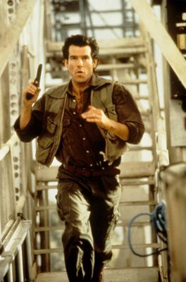 Pierce Brosnan în GoldenEye