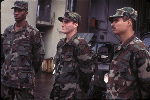 Joaquin Phoenix în Buffalo Soldiers