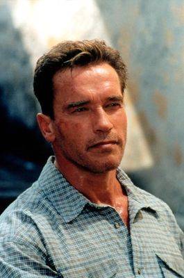 Arnold Schwarzenegger în Collateral Damage