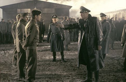 Colin Farrell, Marcel Iureș în Hart's War