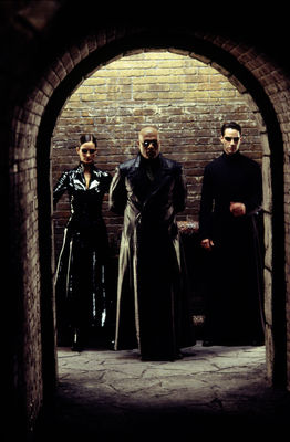 Keanu Reeves, Carrie-Anne Moss, Laurence Fishburne în The Matrix Reloaded