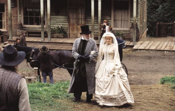 Donald Sutherland, Nicole Kidman în Cold Mountain