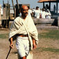 Ben Kingsley în Gandhi - poza 60