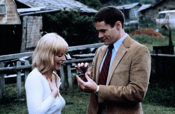 David Keith, Lisa Blount în An Officer and a Gentleman