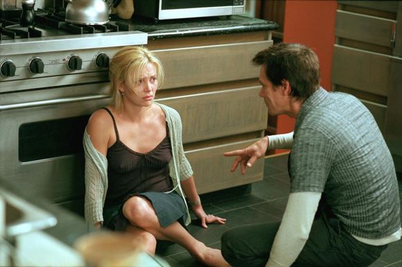 Charlize Theron, Kevin Bacon în Trapped
