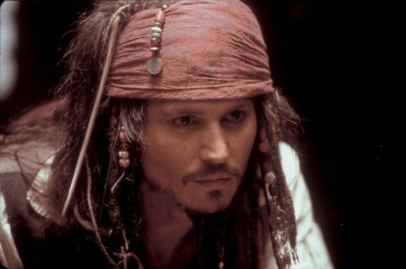 Johnny Depp în Pirates of the Caribbean: The Curse of the Black Pearl