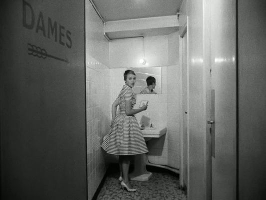 Jean Seberg în À bout de souffle