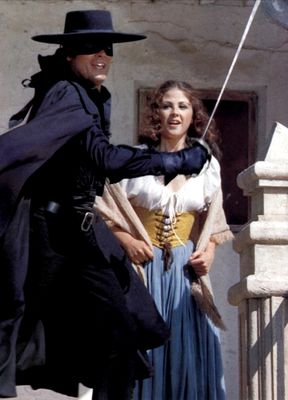 Alain Delon, Ottavia Piccolo în Zorro