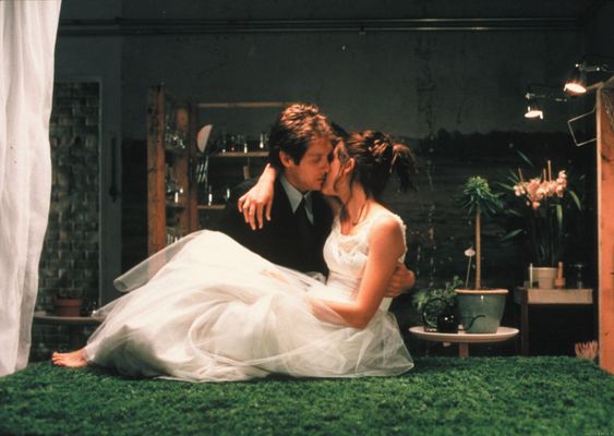 James Spader, Maggie Gyllenhaal în Secretary