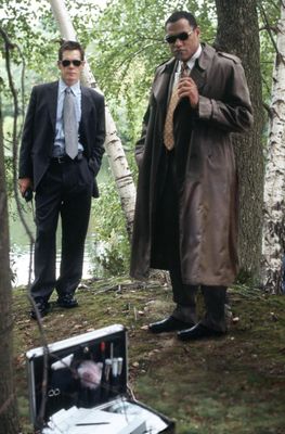 Kevin Bacon, Laurence Fishburne în Mystic River