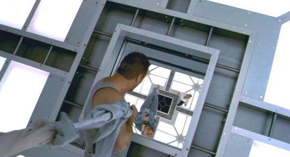 Hypercube: Cube 2