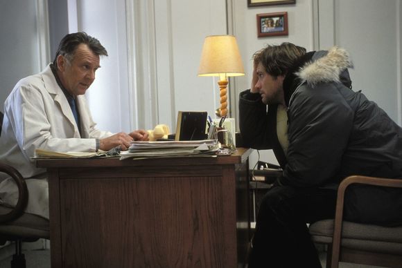 Jim Carrey, Tom Wilkinson în Eternal Sunshine of the Spotless Mind