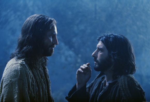 Jim Caviezel, Luca Lionello în The Passion of the Christ