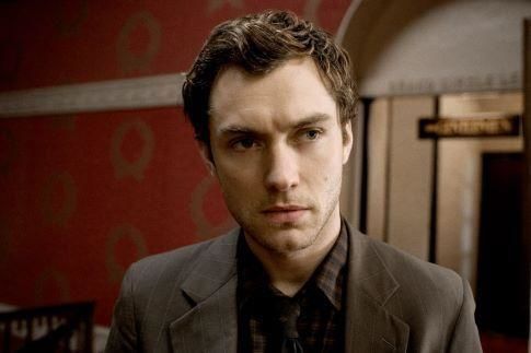 Jude Law în Closer