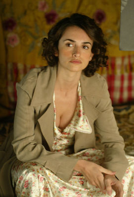 Penélope Cruz în Head in the Clouds