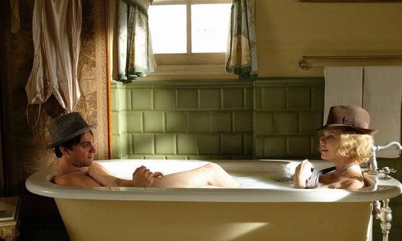 Charlize Theron, Stuart Townsend în Head in the Clouds