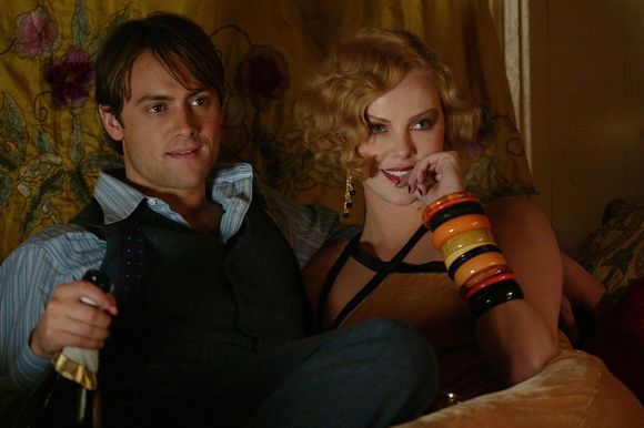Charlize Theron, Stuart Townsend în Head in the Clouds