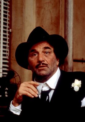 Peter Falk în Tune in Tomorrow...