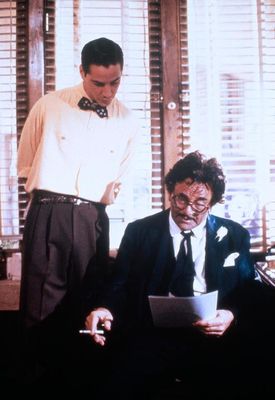 Keanu Reeves, Peter Falk în Tune in Tomorrow...