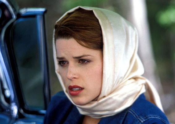 Neve Campbell în Lost Junction