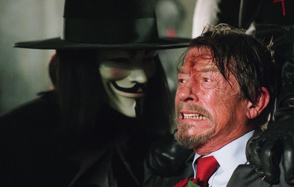 John Hurt, Hugo Weaving în V for Vendetta