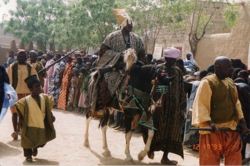 Guimba, un tyrant une epoque
