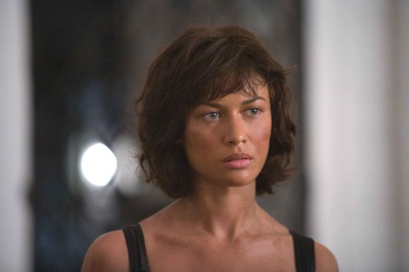 Olga Kurylenko în Quantum of Solace