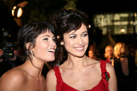 Olga Kurylenko, Gemma Arterton în Quantum of Solace