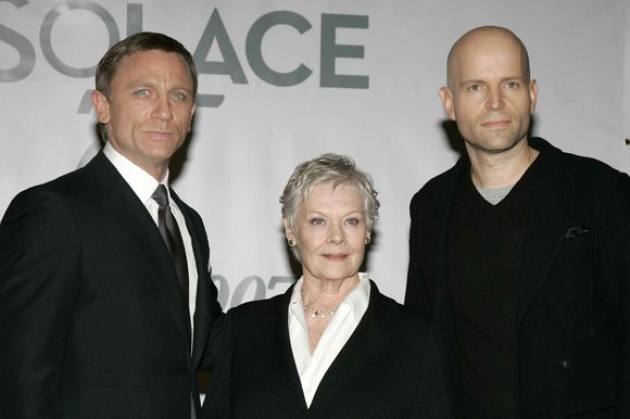 Judi Dench, Marc Forster, Daniel Craig în Quantum of Solace