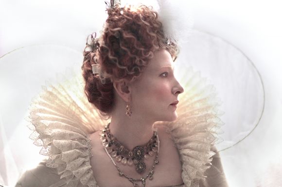 Cate Blanchett în Elizabeth: The Golden Age