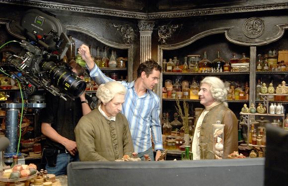 Dustin Hoffman, Tom Tykwer în Perfume: The Story of a Murderer