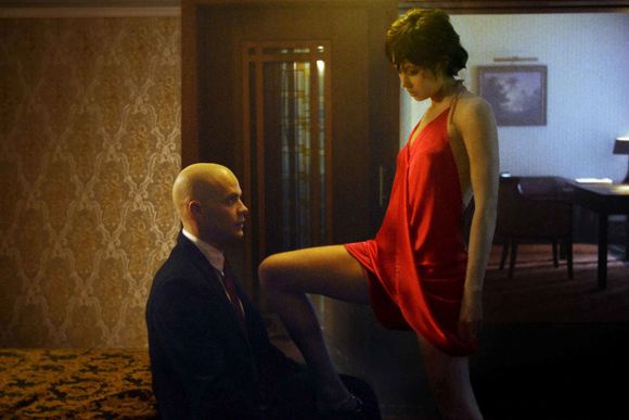 Timothy Olyphant, Olga Kurylenko în Hitman