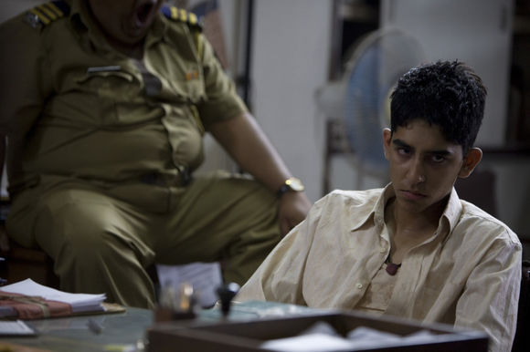 Dev Patel în Slumdog Millionaire
