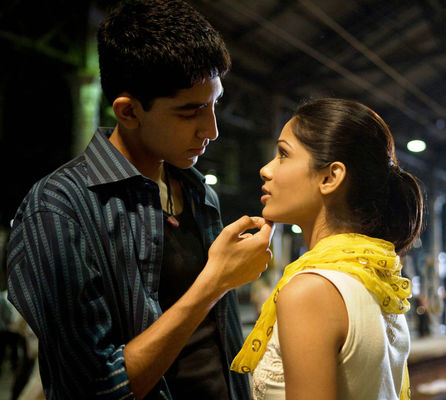 Dev Patel, Freida Pinto în Slumdog Millionaire