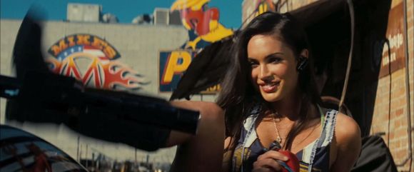 Megan Fox în Transformers: Revenge of the Fallen