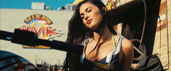 Megan Fox în Transformers: Revenge of the Fallen
