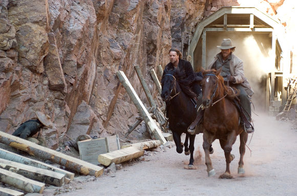 Christian Bale, Russell Crowe în 3:10 to Yuma