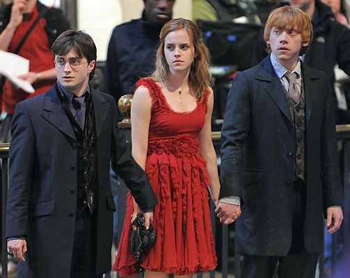 Daniel Radcliffe, Rupert Grint, Emma Watson în Harry Potter and the Deathly Hallows: Part I