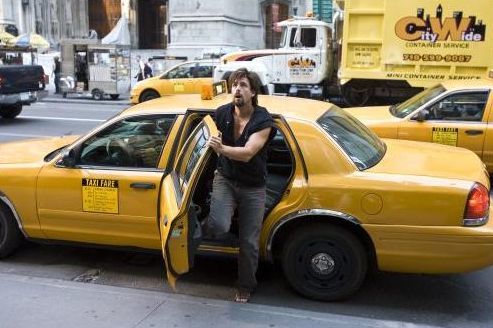 Adam Sandler în You Don't Mess with the Zohan