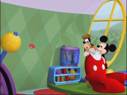 Mickey Mouse Club House: Mickey saves Santa