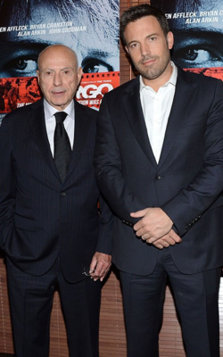 Ben Affleck, Alan Arkin în Argo