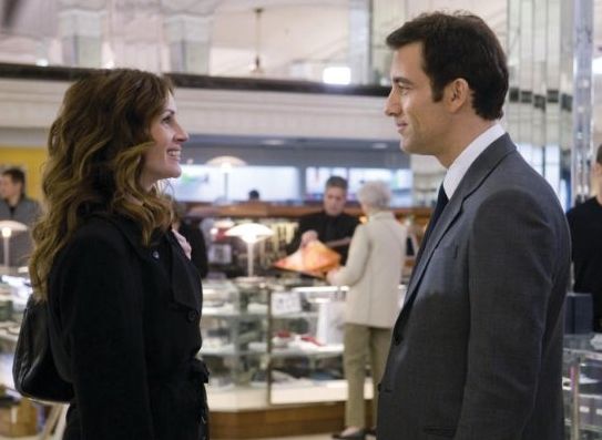 Julia Roberts, Clive Owen în Duplicity