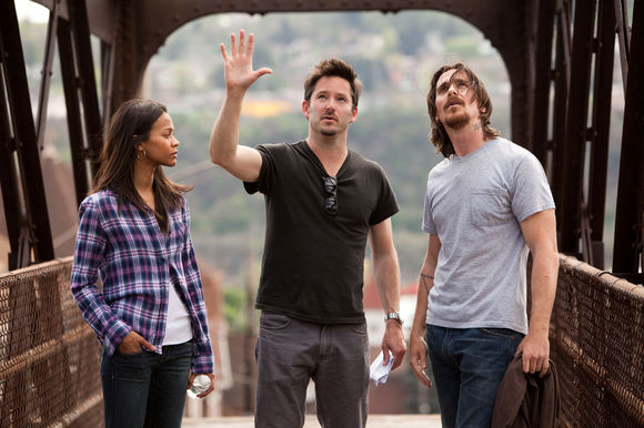 Zoe Saldana, Scott Cooper, Christian Bale în Out of the Furnace