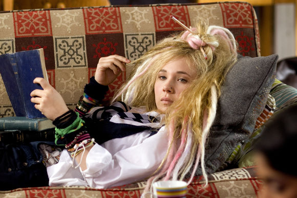 Juno Temple în St. Trinian's