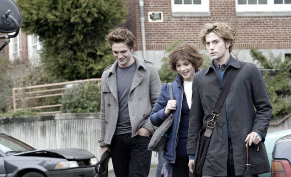 Robert Pattinson, Ashley Greene, Jackson Rathbone în Twilight