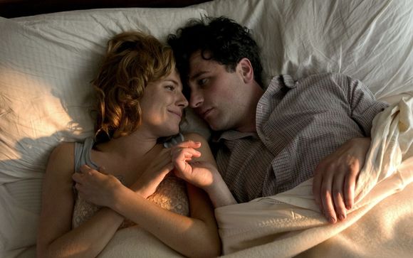 Sienna Miller, Matthew Rhys în The Edge of Love